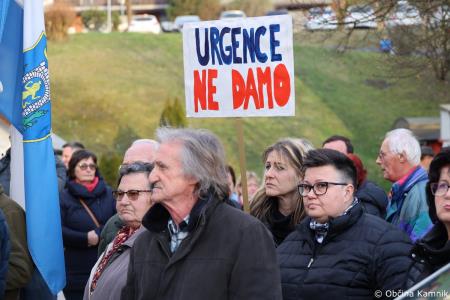 Javno pismo ministrici za zdravje in miren shod v podporo zoper ukinitvi Nujne medicinske pomoči Kamnik (10)
